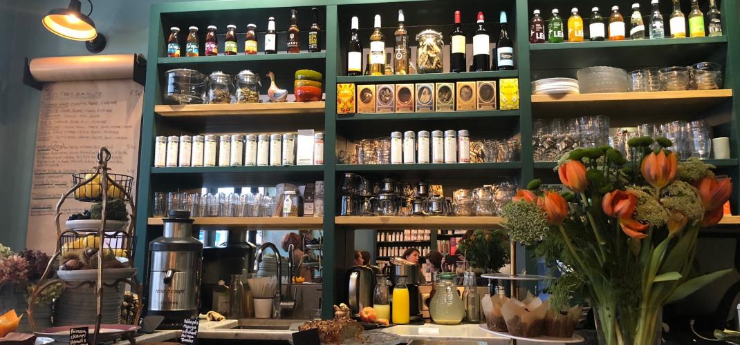 "Simple" - the perfect place for a delicious lunch!