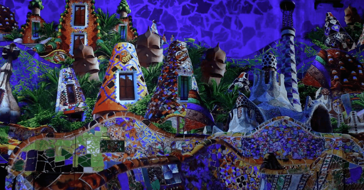Dali Gaudi At Atelier Des Lumieres