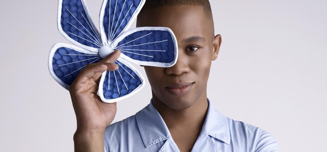 Le Bon Marché : les fleurs porte-bonheurs du designer Thebe Magugu